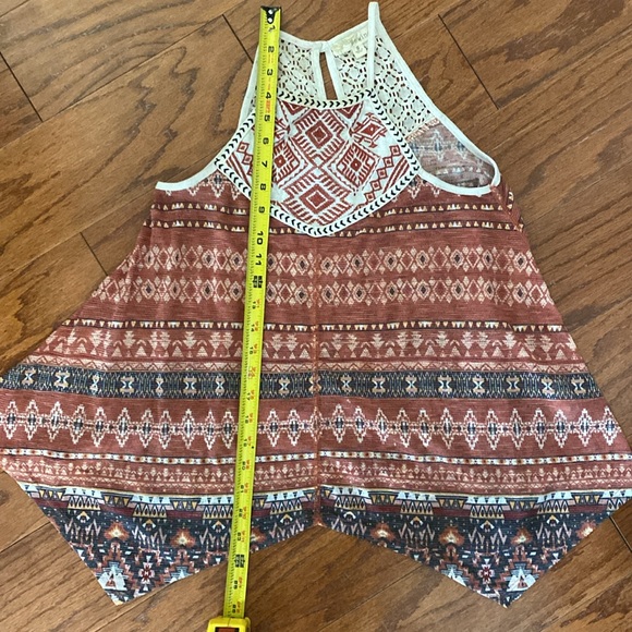 Rewind sleeveless southwestern/lace top - Size Small - Picture 9 of 9